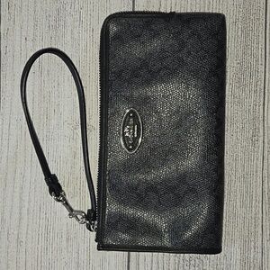 Coach Zip Signature Canvas Pebbled Leather Wristlet Black